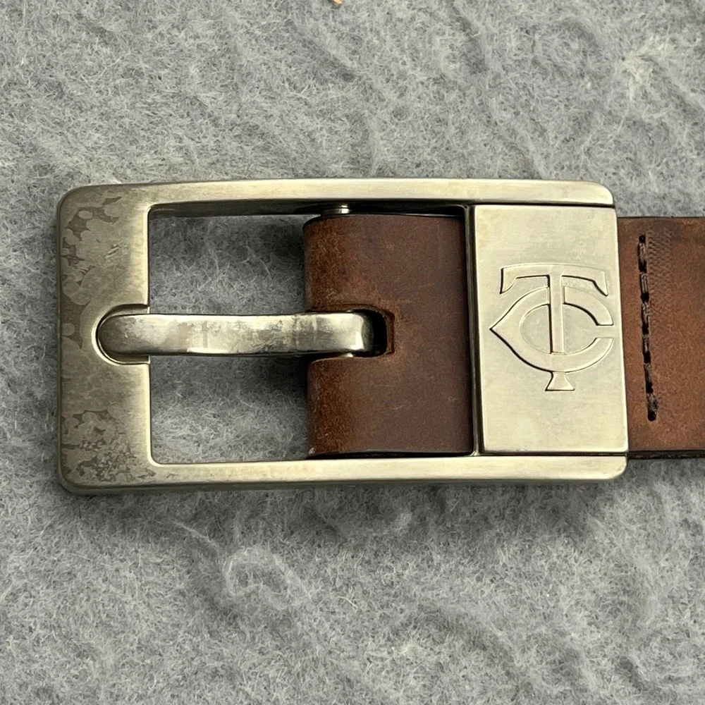 Minnesota‎ Twins Belt Men's 34 Brown Embossed Leather MLB Eagles Wings Baseball